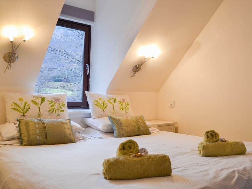 Double bedroom | Pine Marten Cottage, Ballachulish, near Glencoe
