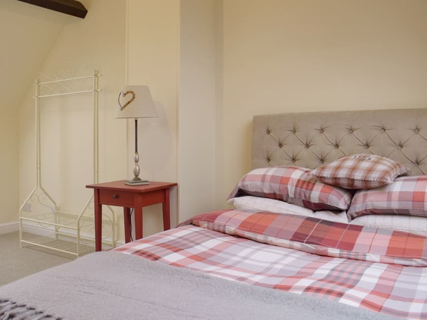 Double bedroom | Boyne Arms Cottage, Burwarton, near Bridgnorth