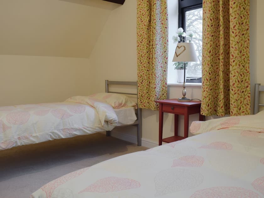 Twin bedroom | Boyne Arms Cottage, Burwarton, near Bridgnorth
