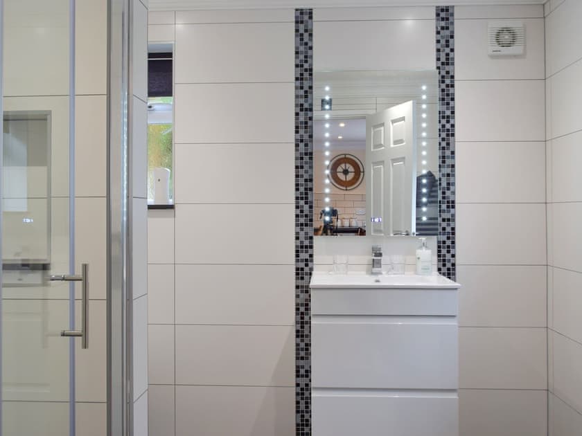 Shower room | Victoria House - Victoria House Apartments, Llansteffan, near Carmarthen