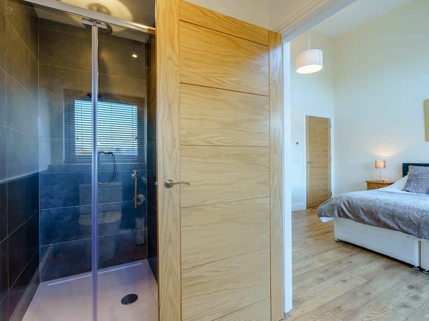 En-suite | Invernahyle Cottage, Duror