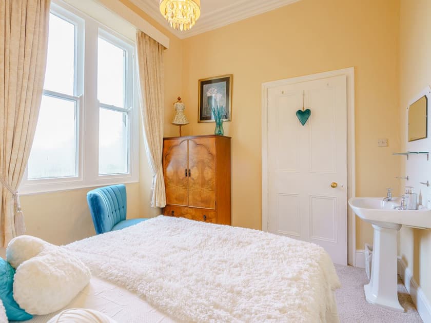 Double bedroom | Grange Holiday Home, Hellifield, near Skipton