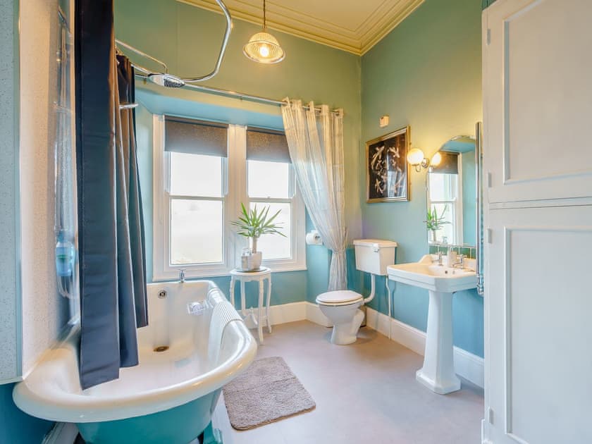 Bathroom | Grange Holiday Home, Hellifield, near Skipton
