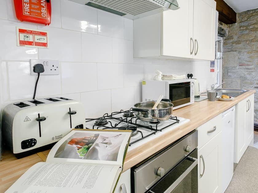 Kitchen | The Nook - Mill Farm Cottages, Barlow near Bakewell