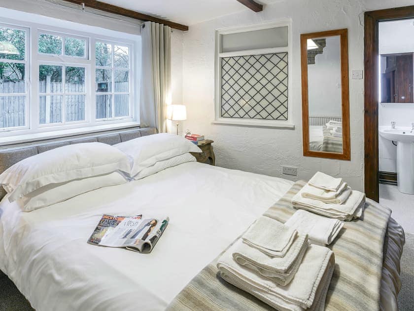 Double bedroom | The Nook - Mill Farm Cottages, Barlow near Bakewell