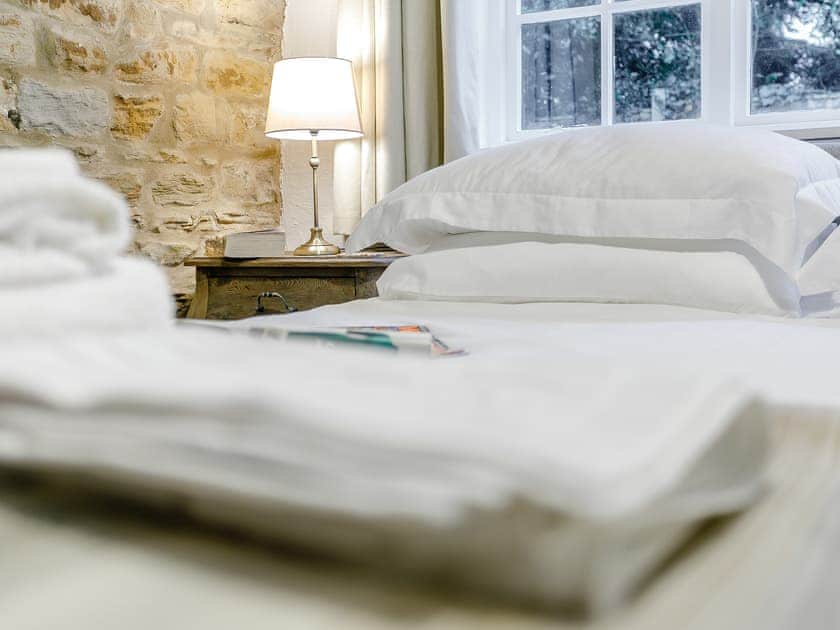 Double bedroom | The Nook - Mill Farm Cottages, Barlow near Bakewell