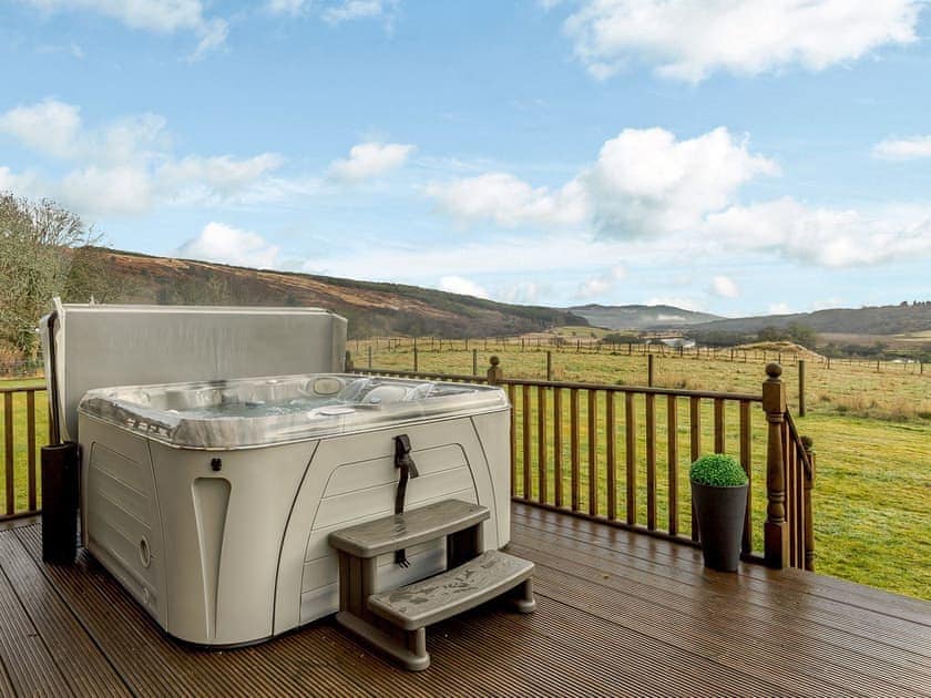 Hot tub | The Big Hoose, Linside