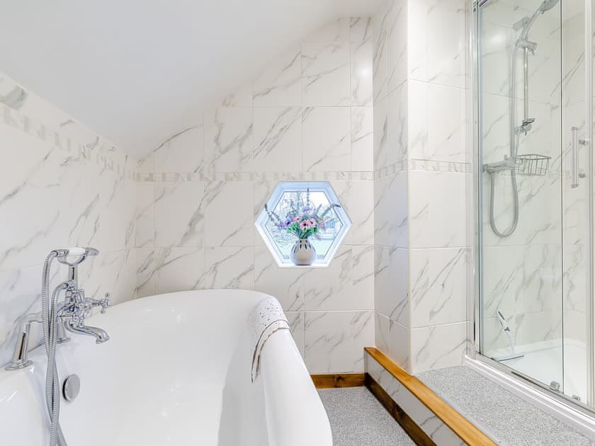 En-suite | The Old Vicarage, Stowe-by-Chartley, near Stafford