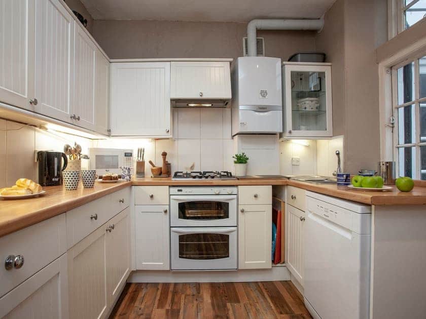 Kitchen | Courtenay Street 24, Salcombe