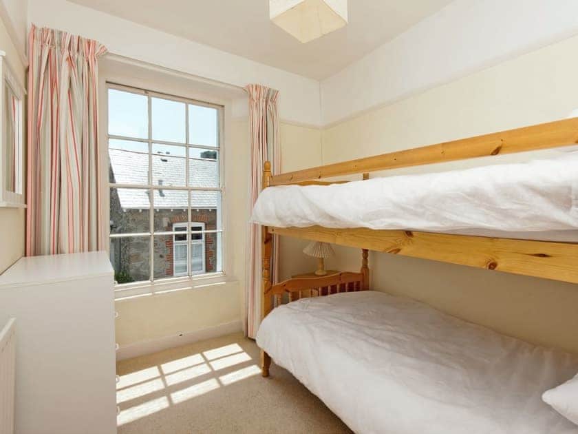 Bunk bedroom | Courtenay Street 24, Salcombe