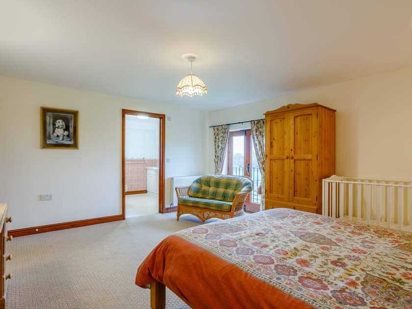 Master bedroom | Pantiles Barn - Thorpland Manor Barns, Runcton Holme