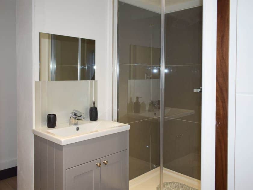 Shower room | Uphempston Farm House Annex, Littlehempston
