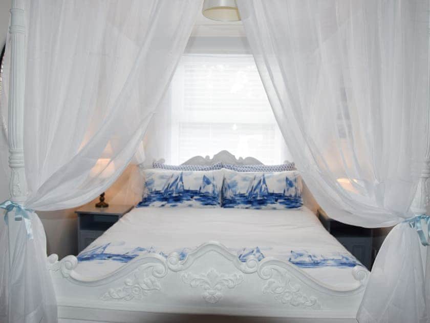 Relaxing double bedroom | Buzzards - Briarwood, Bothenhampton, near Bridport