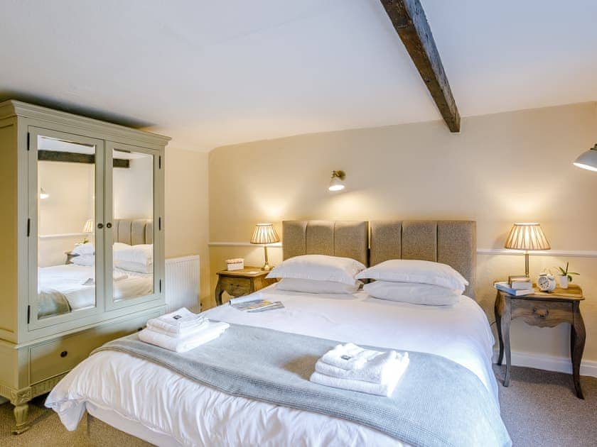 Double bedroom | Mill Farm Cottage - Mill Farm Cottages, Barlow near Bakewell