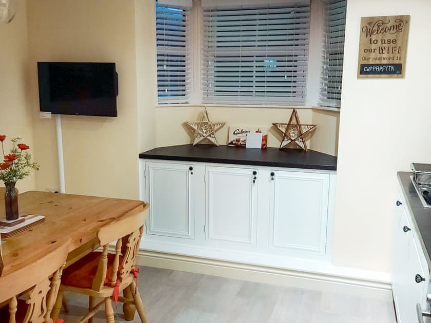 Kitchen/diner | Hilltop Hideaway, Whitby