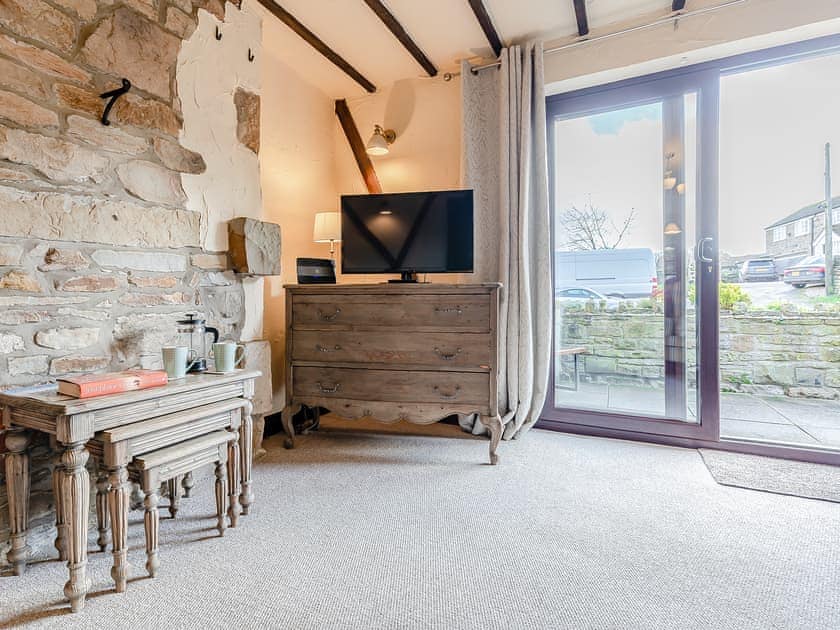 Open plan living space | Bluebell Cottage - Mill Farm Cottages, Barlow near Bakewell
