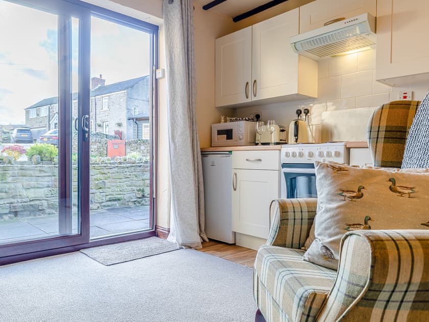 Open plan living space | Bluebell Cottage - Mill Farm Cottages, Barlow near Bakewell