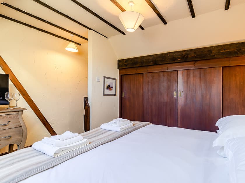 Double bedroom | Bluebell Cottage - Mill Farm Cottages, Barlow near Bakewell