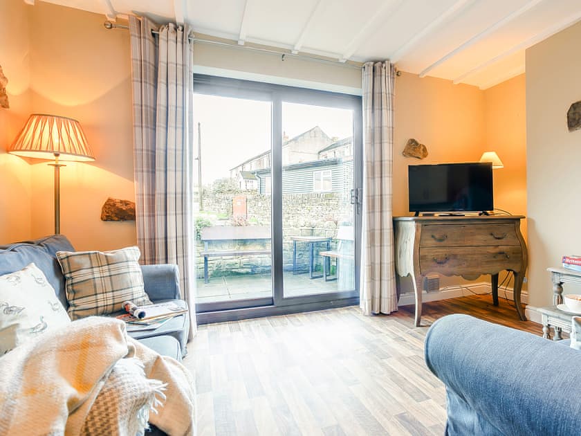 Open plan living space | Cherry Tree Cottage - Mill Farm Cottages, Barlow near Bakewell