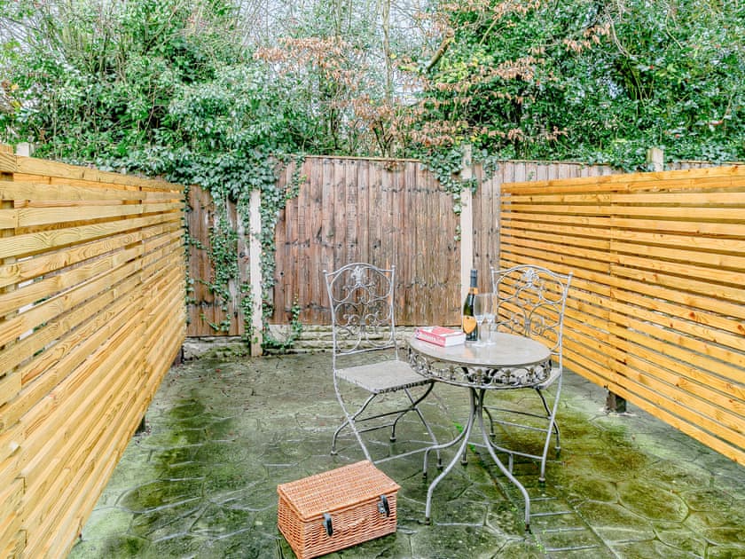Patio | Mill Farm Cottage - Kingfisher Cottage - Mill Farm Cottages, Barlow near Bakewell