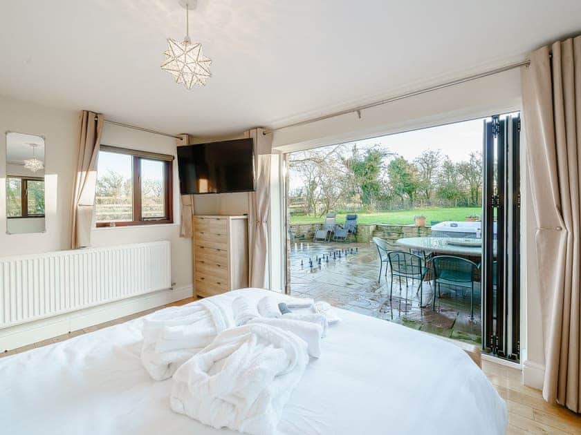Double bedroom | Adamsons Barn, Inglewhite, near Longridge