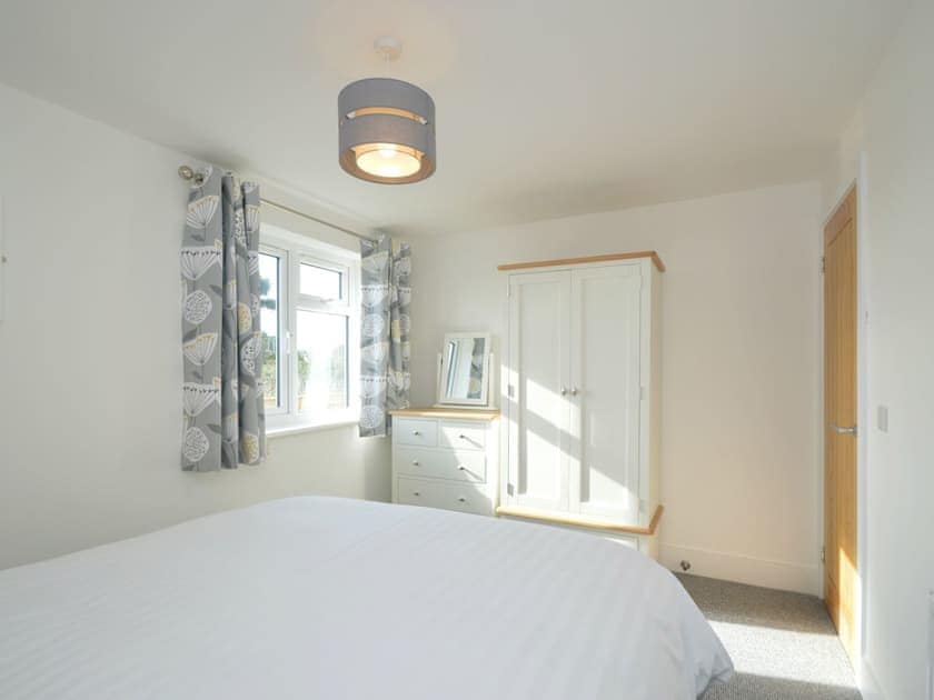 Double bedroom | Fort Spinney Holiday Bungalows, Yaverland