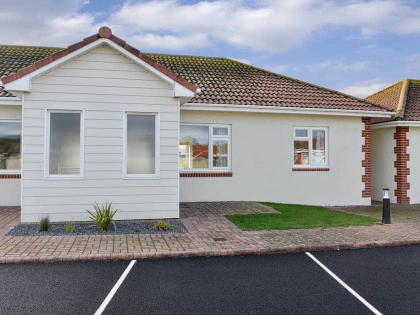 Exterior | Bungalow 2 - Fort Spinney Holiday Bungalows, Yaverland
