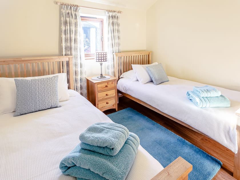 Twin bedroom | Brook House Farm Cottage, Scamblesby, near Louth