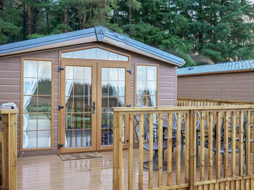 Exterior | The Orchard - Meeks Park, Dollar