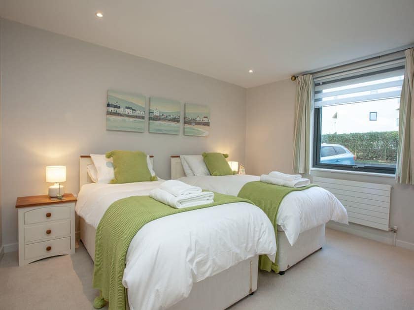 Second bedroom set as twin | Ocean Serenity, Westward Ho!