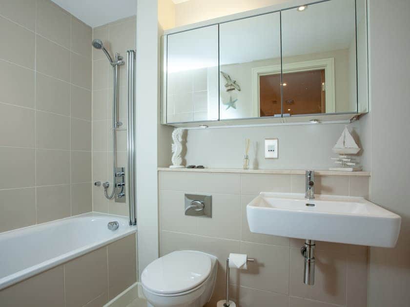 Bathroom | Ocean Serenity, Westward Ho!