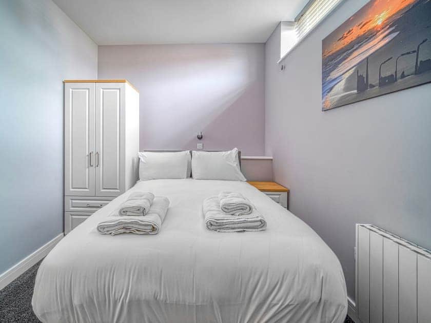 Shower room | The Pier - Regency Apartments, Great Yarmouth