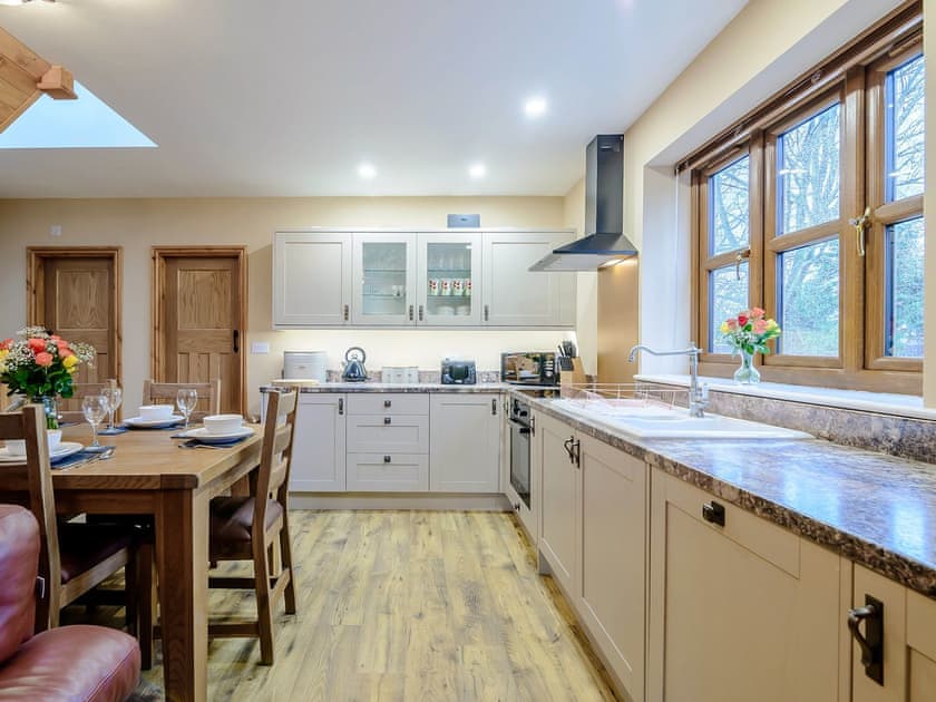 Kitchen/diner area | Farriers Lodge, Brandesburton, near Driffield
