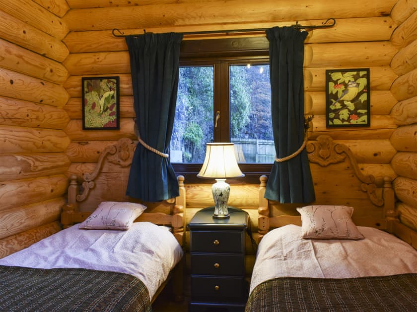 Twin bedroom | Howburn Log Cabin, Melkridge