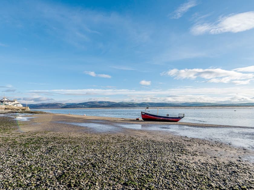 Picturesque surrounding area | Pebble Cottage - Aberlovely Holidays, Aberdovey