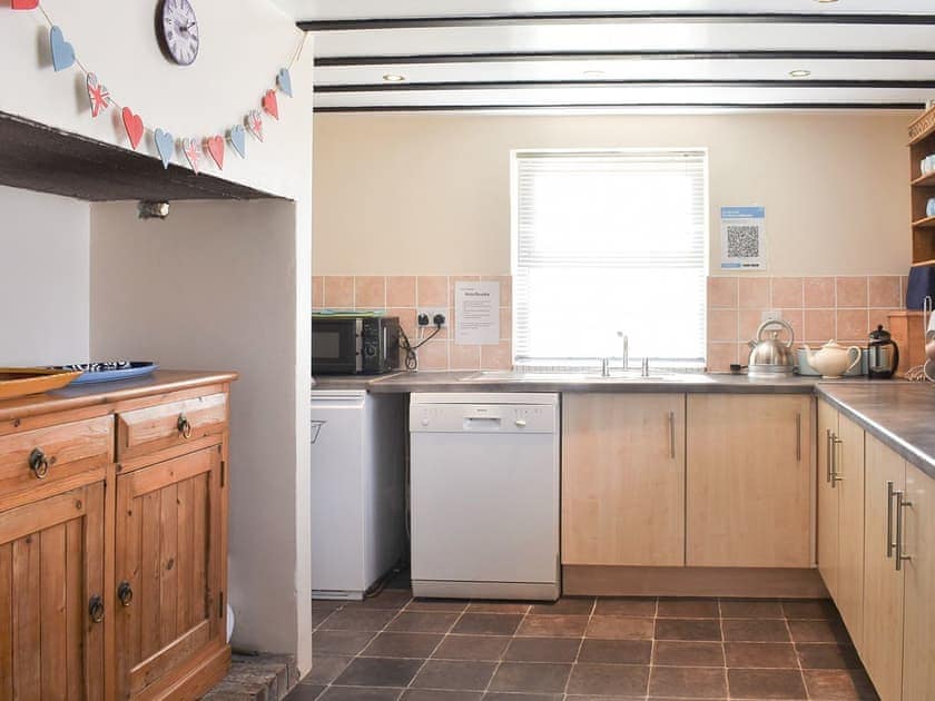 Kitchen | Bridge Cottage, Lanjeth, near St Austell