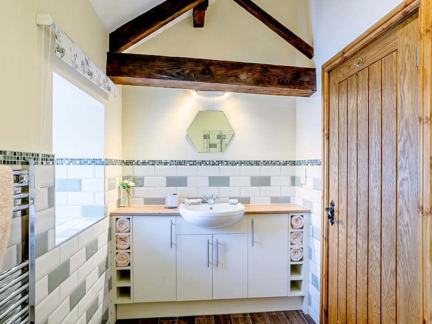 Bathroom | Woodland’s Clough - Windleden Farm Cottages, Don View, near Dunford Bridge
