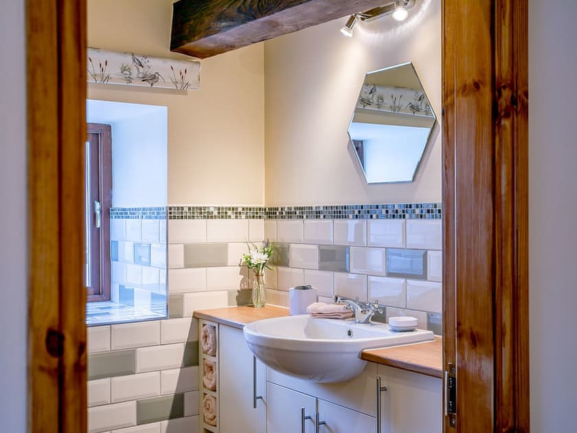 Bathroom | Woodland’s Clough - Windleden Farm Cottages, Don View, near Dunford Bridge