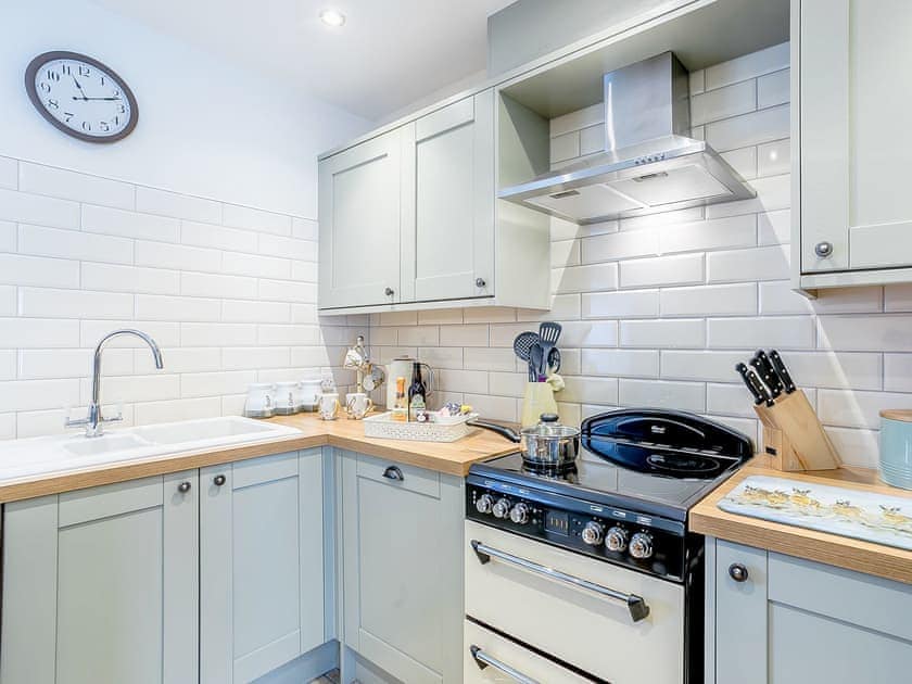 Kitchen | Shepherds Nook - Windleden Farm Cottages, Don View, near Dunford Bridge