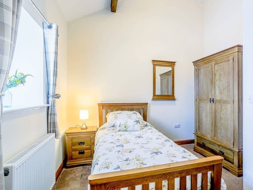 Single bedroom | Shepherds Nook - Windleden Farm Cottages, Don View, near Dunford Bridge