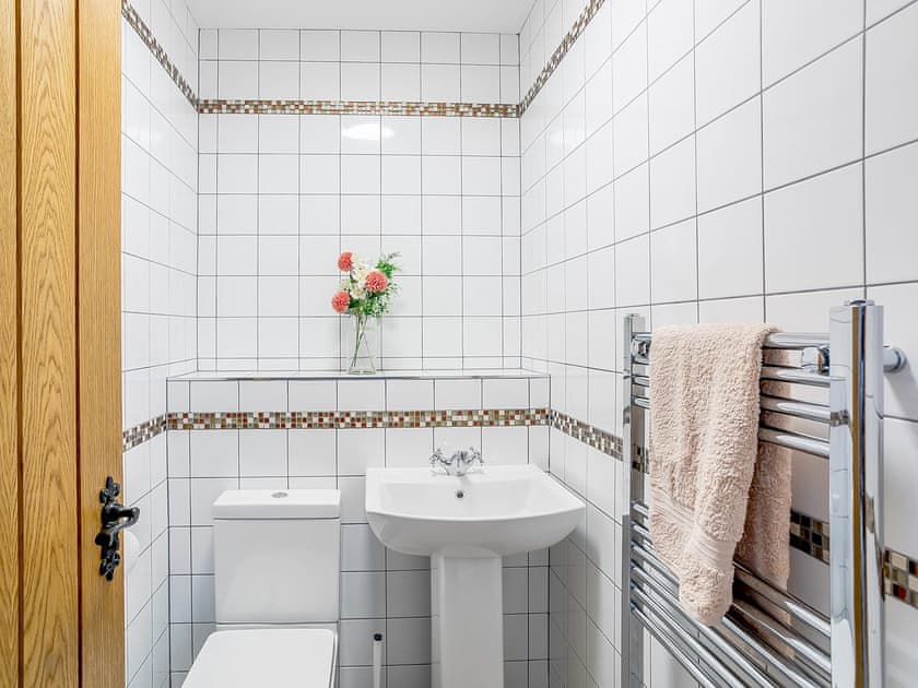 WC | Shepherds Nook - Windleden Farm Cottages, Don View, near Dunford Bridge