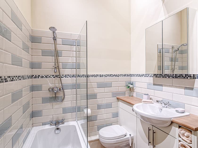Bathroom | Waters Edge - Windleden Farm Cottages, Don View, near Dunford Bridge