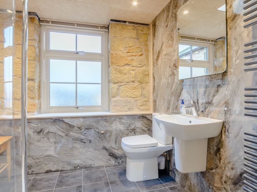 Shower room | Claremont, North Sunderland, Seahouses