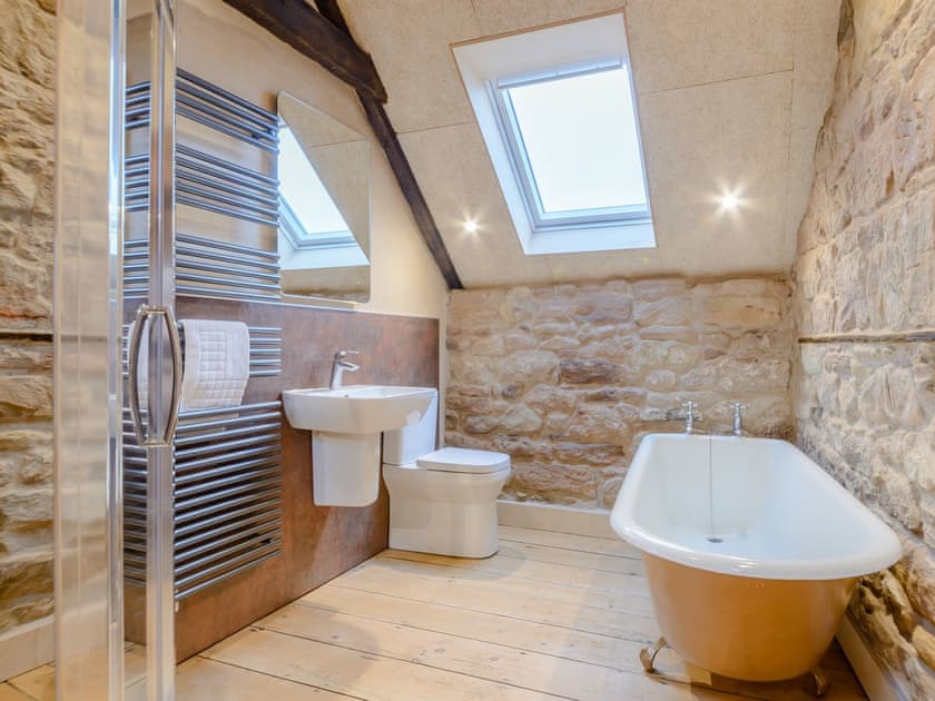 Bathroom | Rodney, North Sunderland, Seahouses