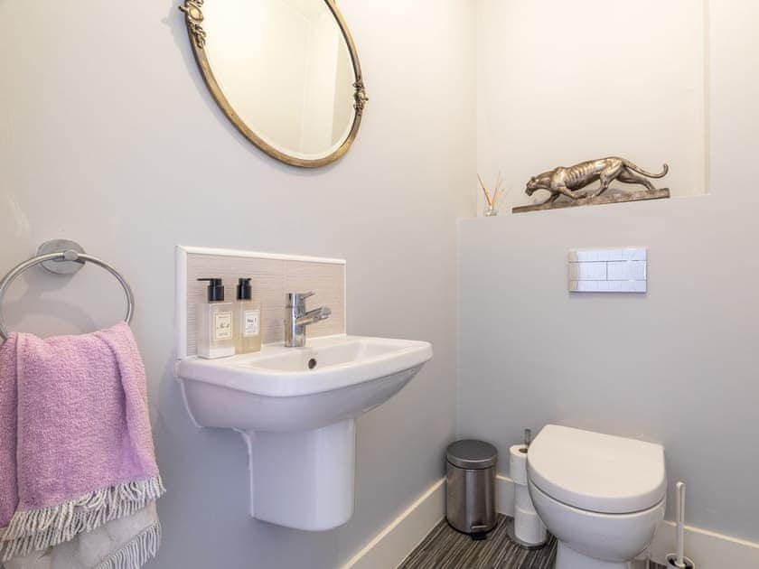 WC | Hayton Way, Skipton