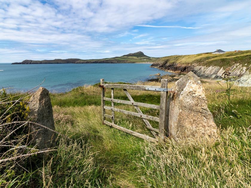  Porthselau beach