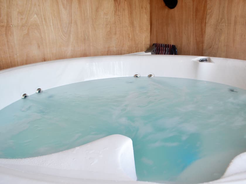 Hot tub | Tyncoed - Cwmachau Farm, Lower Chapel, near Brecon