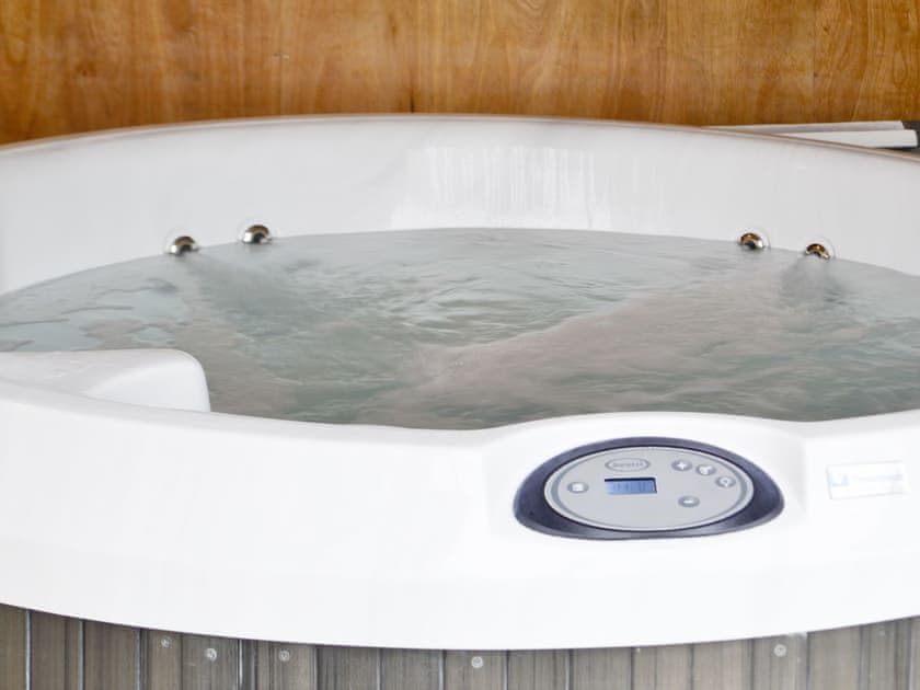Hot tub | Ty Nant - Cwmachau farm, Lower Chapel, near Brecon
