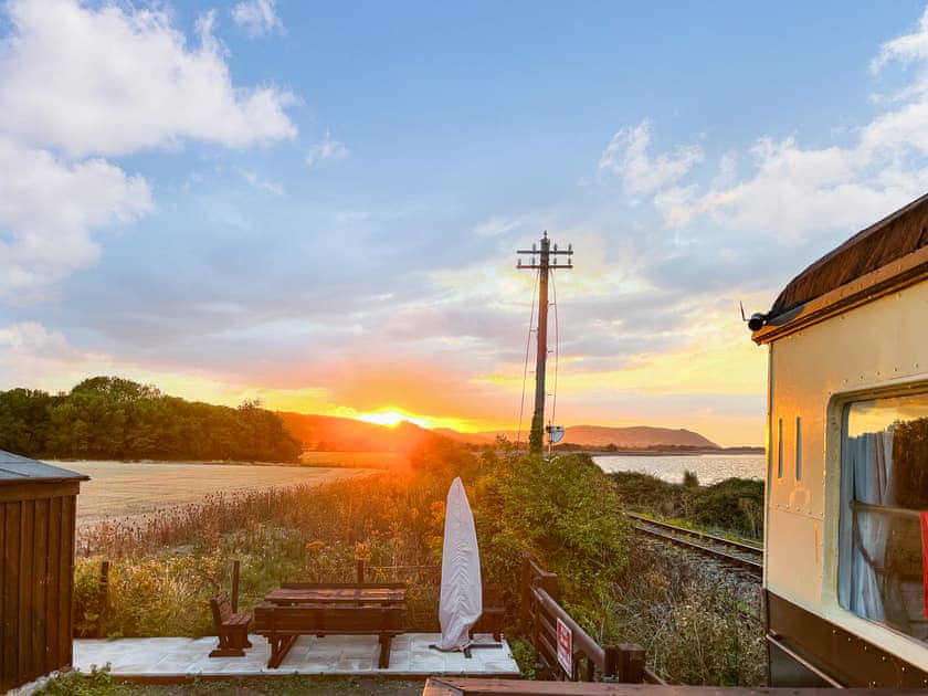 Setting | Elsie, Blue Anchor, near Minehead
