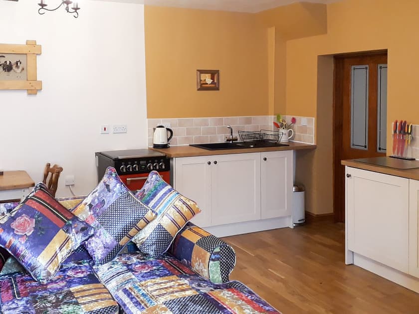 Fully equipped kitchen | Skelmorlie Cottage, Portinscale, near Keswick